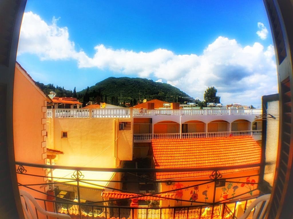 Benitsa Beach Hotel Ahílio Kültér fotó