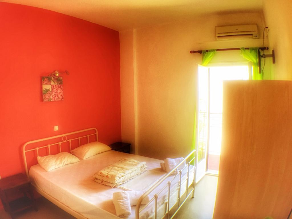 Benitsa Beach Hotel Ahílio Kültér fotó