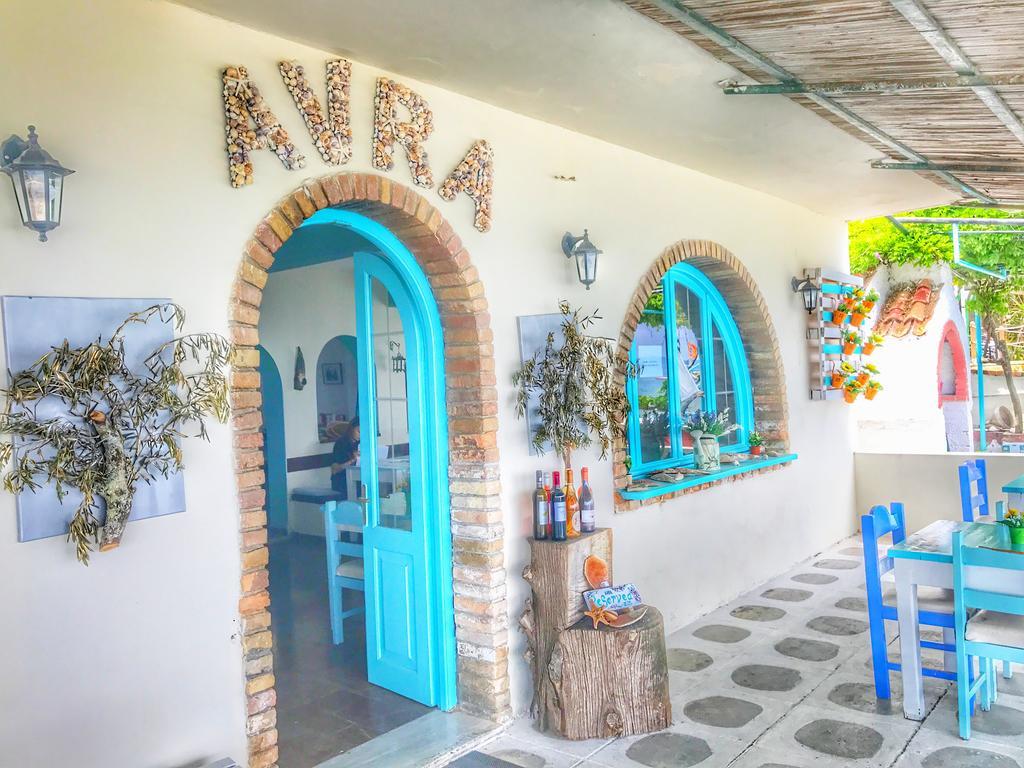 Benitsa Beach Hotel Ahílio Kültér fotó